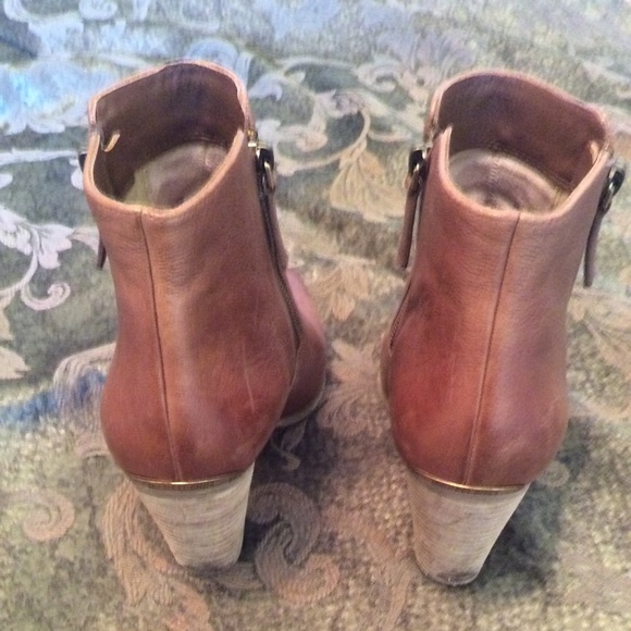 Michael Kors - Denver Ankle Boot - Picture 4 of 7